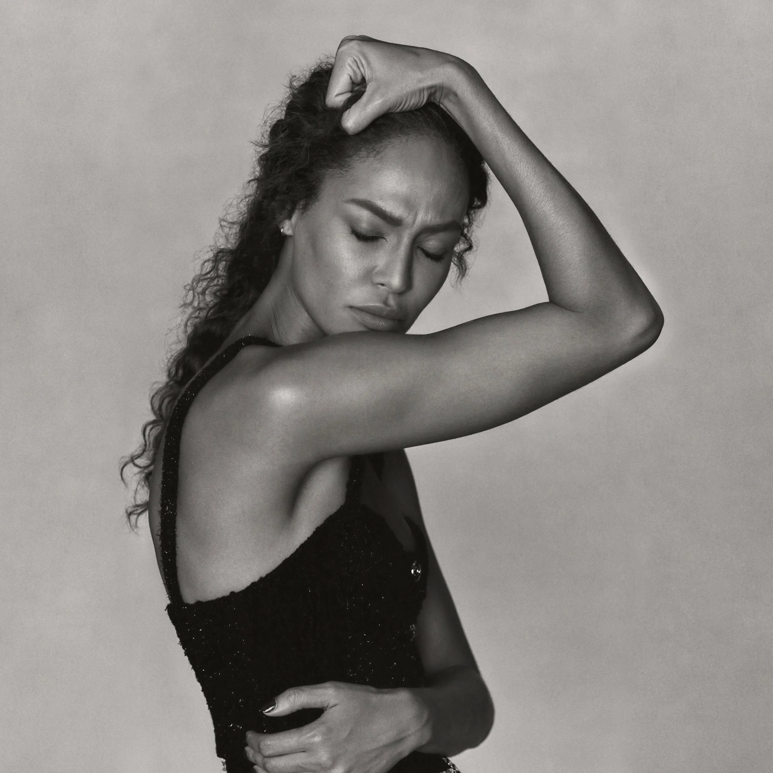 Vogue Greece / Dec 2022 — Rowan Papier